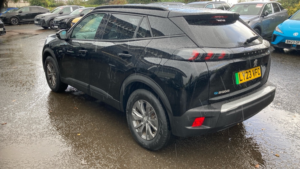 Peugeot 2008 100kW Active Premium+ 50kWh 5dr Auto Electric Estate - Image 36