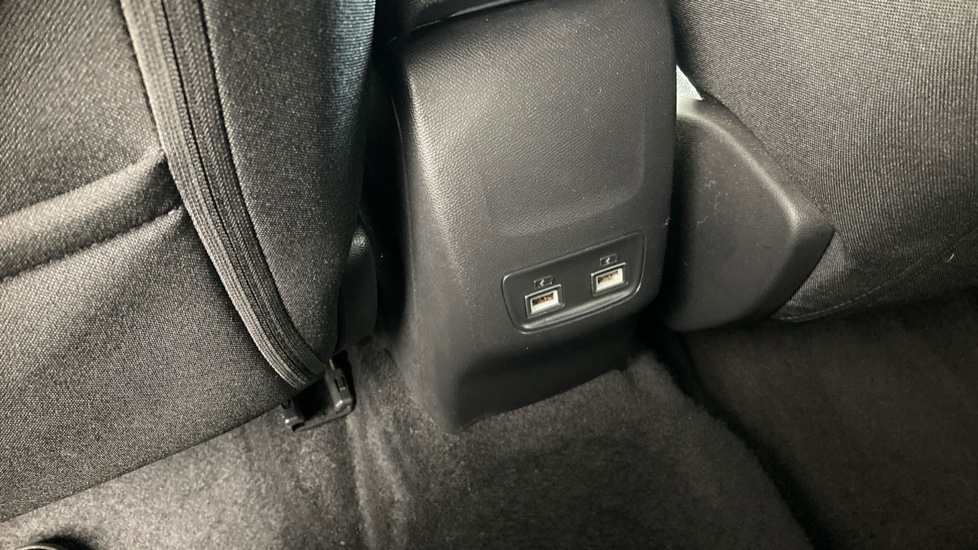 Peugeot 2008 100kW Active Premium+ 50kWh 5dr Auto Electric Estate - Image 37
