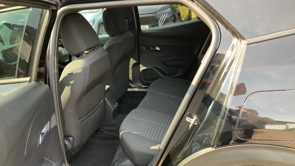 Peugeot 2008 100kW Active Premium+ 50kWh 5dr Auto Electric Estate - Image 16