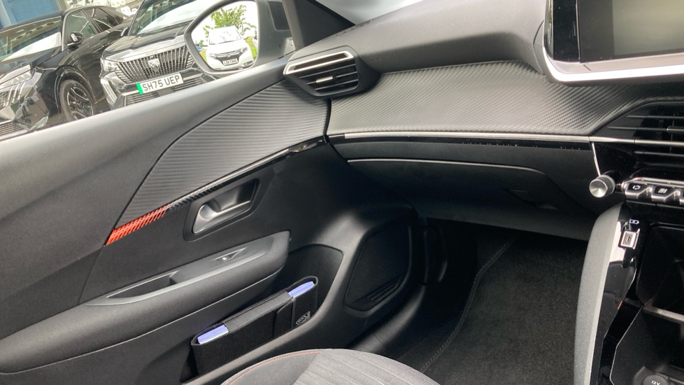 Peugeot 208 1.2 PureTech 100 Active Premium + 5dr EAT8 Petrol Hatchback - Image 21