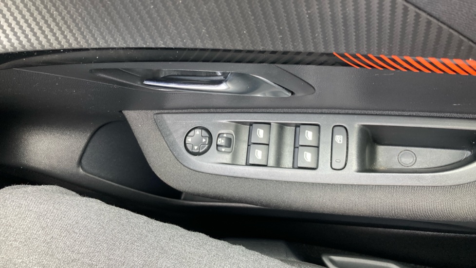 Peugeot 208 1.2 PureTech 100 Active Premium + 5dr EAT8 Petrol Hatchback - Image 22