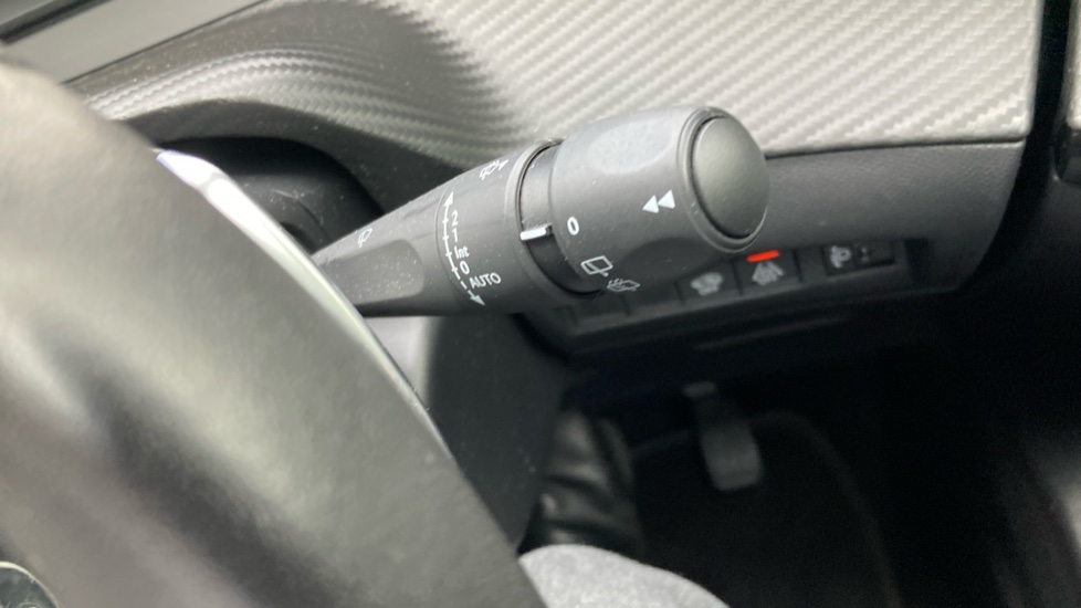 Peugeot 208 1.2 PureTech 100 Active Premium + 5dr EAT8 Petrol Hatchback - Image 26