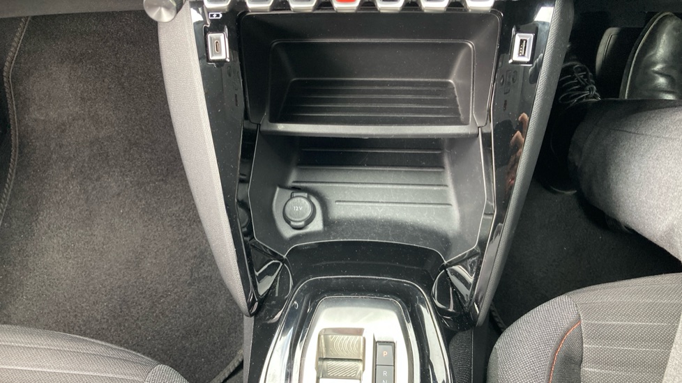 Peugeot 208 1.2 PureTech 100 Active Premium + 5dr EAT8 Petrol Hatchback - Image 41