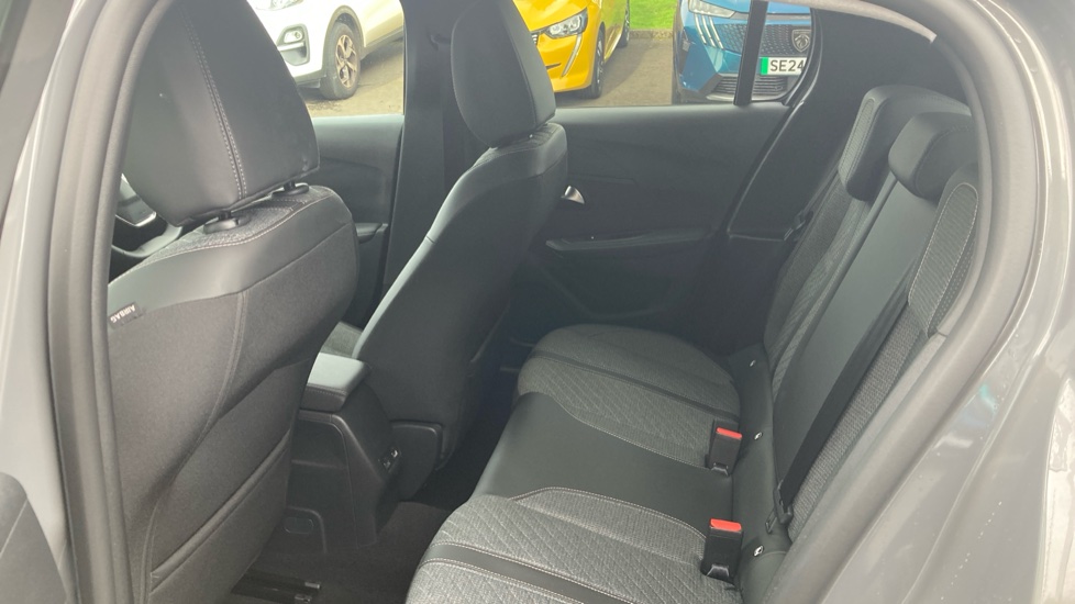 Peugeot 208 1.2 PureTech 100 Allure 5dr Petrol Hatchback - Image 16