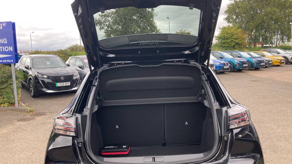 Peugeot 208 1.2 PureTech 100 Allure 5dr Petrol Hatchback - Image 4