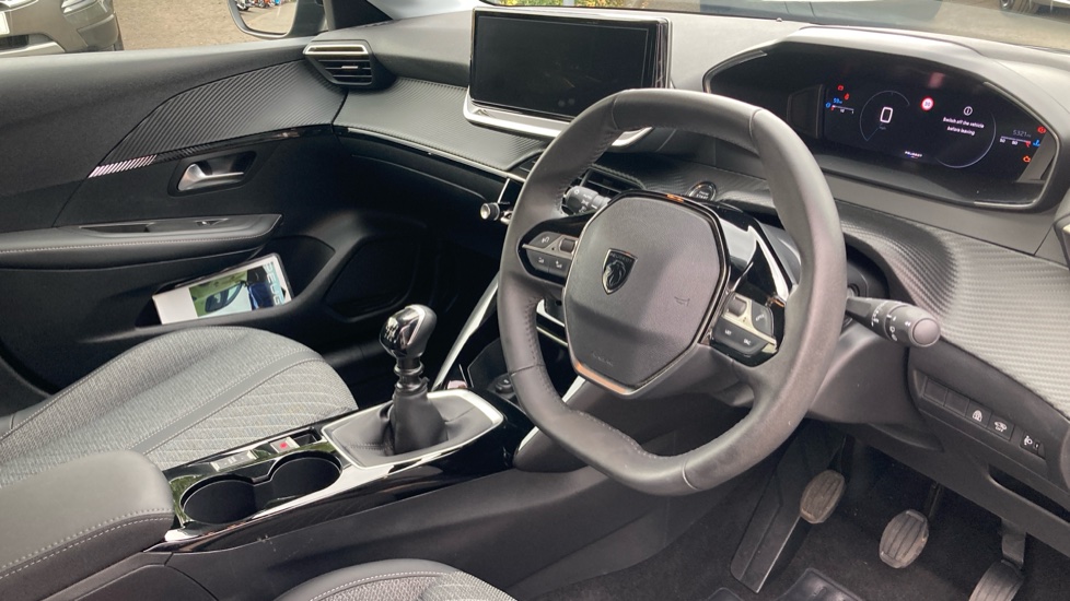 Peugeot 208 1.2 PureTech 100 Allure 5dr Petrol Hatchback - Image 11