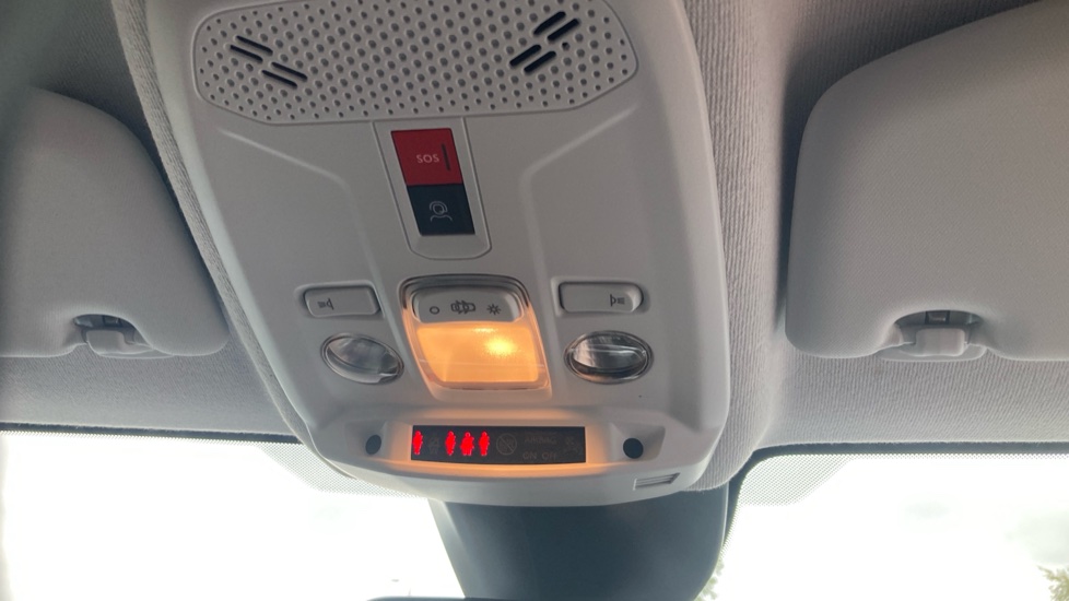 Peugeot 208 1.2 PureTech 100 Allure 5dr Petrol Hatchback - Image 32