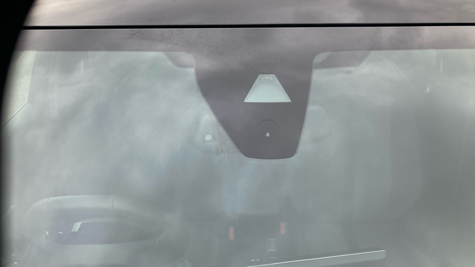 Peugeot 208 1.2 PureTech 100 Allure 5dr Petrol Hatchback - Image 40