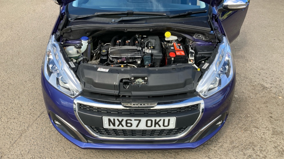 Peugeot 208 1.2 PureTech Allure Premium 5dr Petrol Hatchback - Image 8