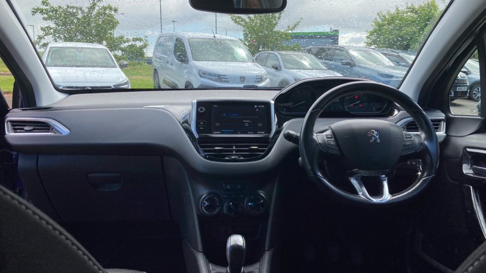 Peugeot 208 1.2 PureTech Allure Premium 5dr Petrol Hatchback - Image 10