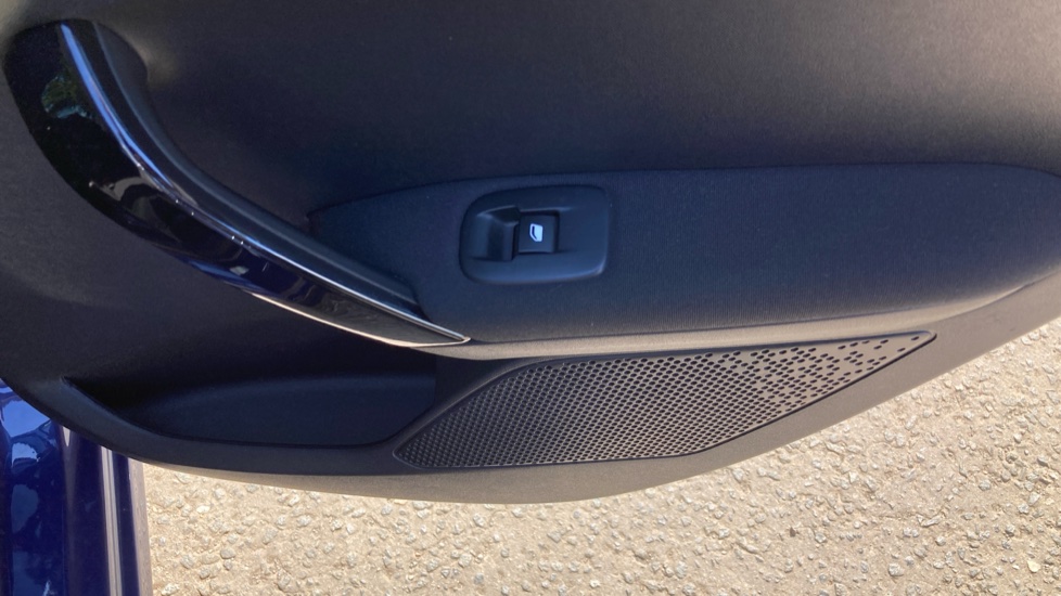 Peugeot 208 1.2 PureTech Allure Premium 5dr Petrol Hatchback - Image 36