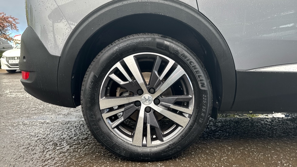 Peugeot 5008 1.5 BlueHDi Allure Premium+ 5dr EAT8 Diesel Estate - Image 7