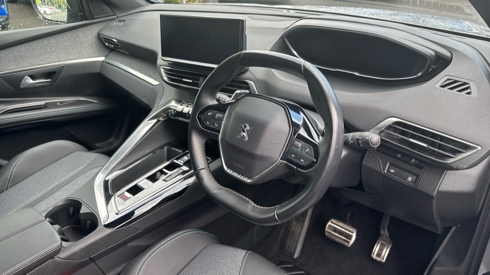 Peugeot 5008 1.5 BlueHDi Allure Premium+ 5dr EAT8 Diesel Estate - Image 11