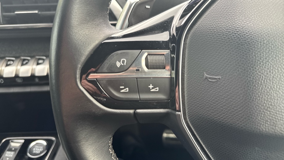 Peugeot 5008 1.5 BlueHDi Allure Premium+ 5dr EAT8 Diesel Estate - Image 25