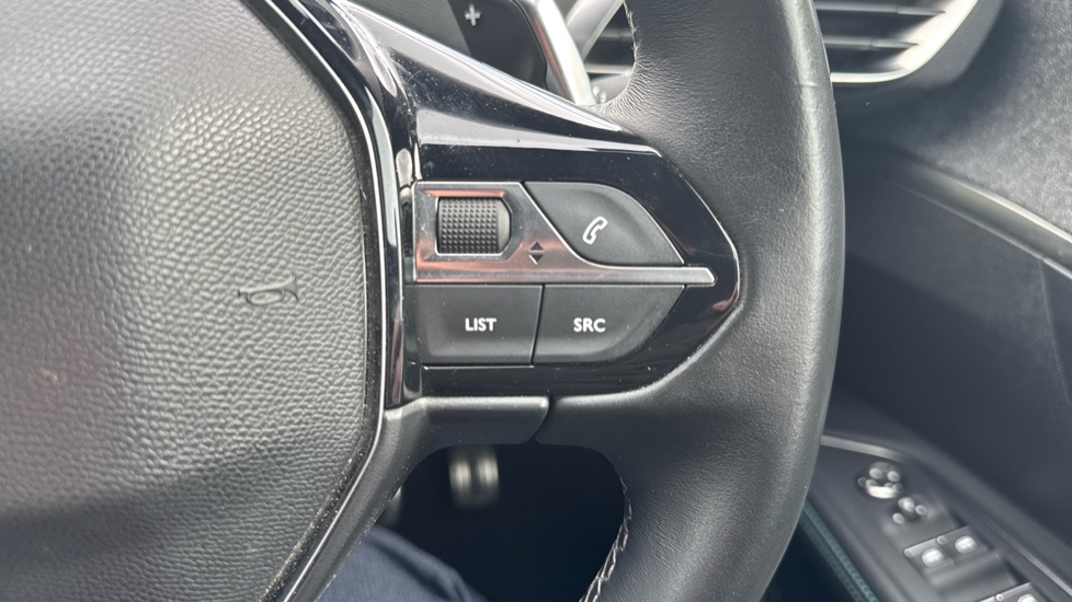 Peugeot 5008 1.5 BlueHDi Allure Premium+ 5dr EAT8 Diesel Estate - Image 26