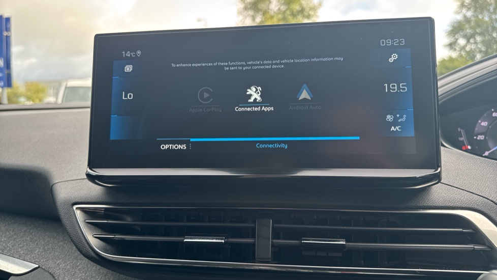 Peugeot 5008 1.5 BlueHDi Allure Premium+ 5dr EAT8 Diesel Estate - Image 32