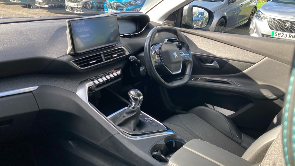 Peugeot 3008 1.5 BlueHDi Allure Premium 5dr Diesel Estate - Image 9