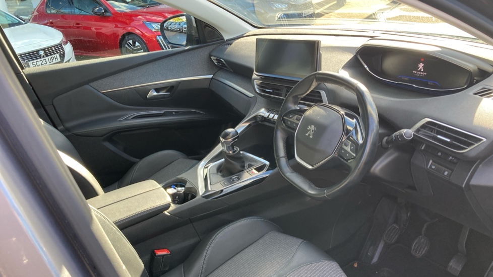Peugeot 3008 1.5 BlueHDi Allure Premium 5dr Diesel Estate - Image 11