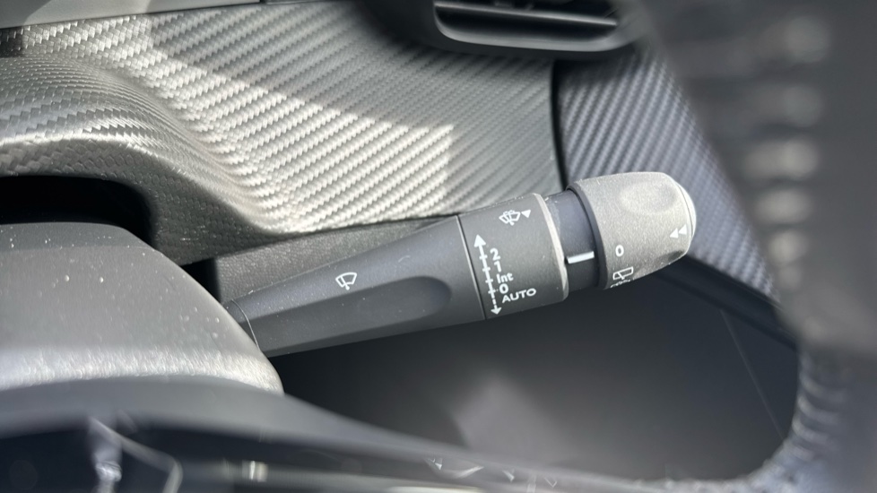 Peugeot 208 1.2 PureTech 100 Allure Premium + 5dr Petrol Hatchback - Image 25