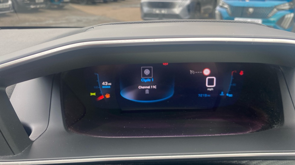 Peugeot 208 1.2 PureTech 100 Allure Premium + 5dr Petrol Hatchback - Image 23