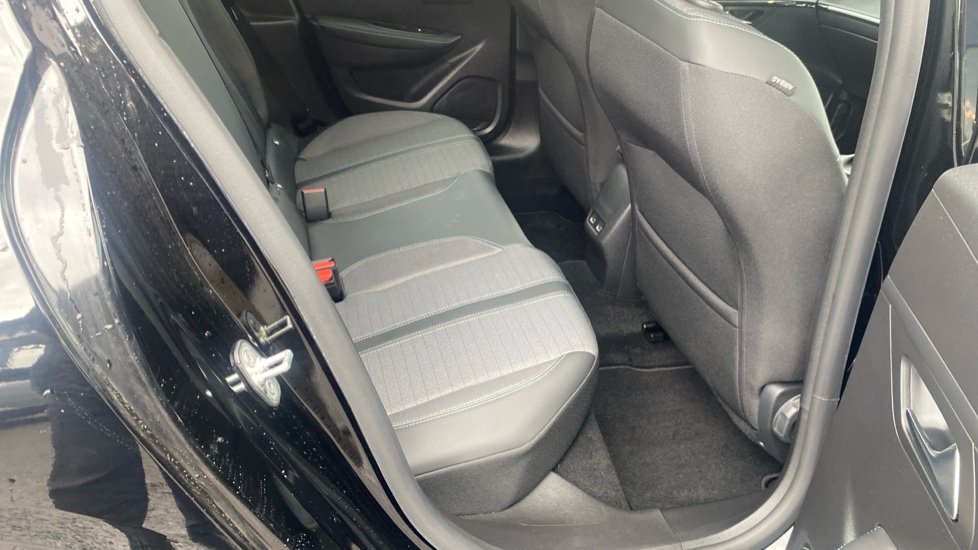 Peugeot 208 1.2 PureTech 100 Allure Premium + 5dr Petrol Hatchback - Image 30