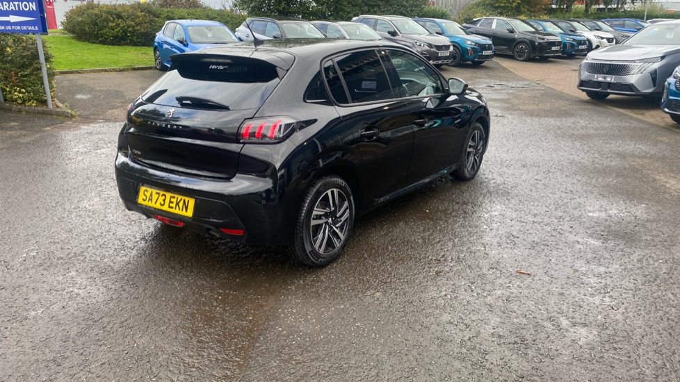 Peugeot 208 1.2 PureTech 100 Allure Premium + 5dr Petrol Hatchback - Image 37