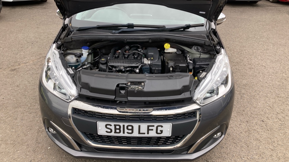 Peugeot 208 1.2 PureTech 82 Tech Edition 5dr [Start Stop] Petrol Hatchback - Image 8