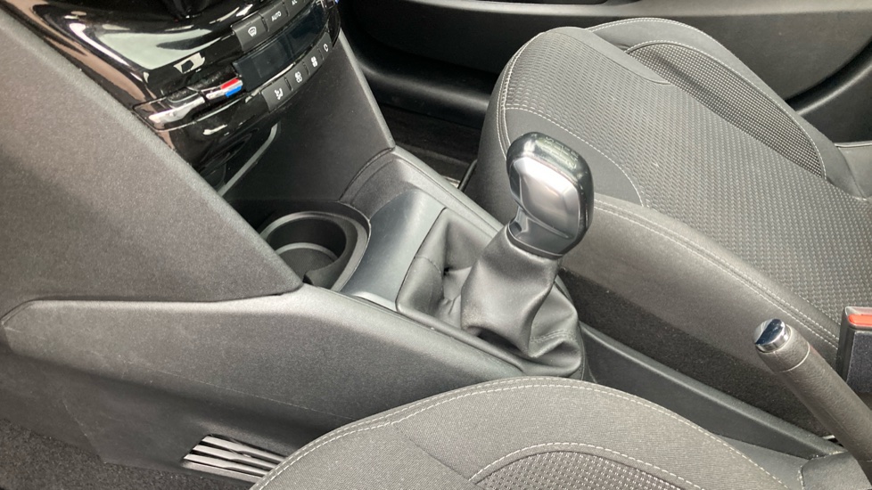 Peugeot 208 1.2 PureTech 82 Tech Edition 5dr [Start Stop] Petrol Hatchback - Image 13