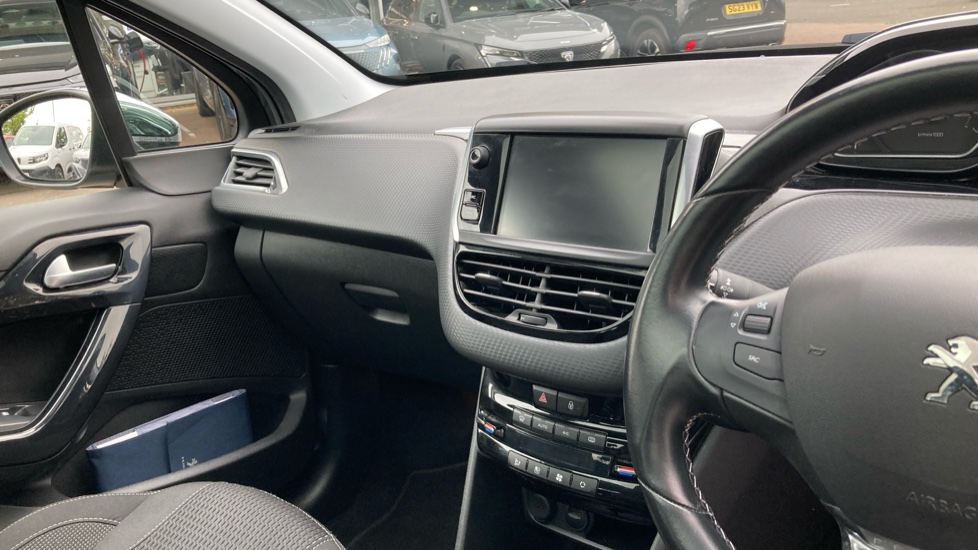 Peugeot 208 1.2 PureTech 82 Tech Edition 5dr [Start Stop] Petrol Hatchback - Image 14