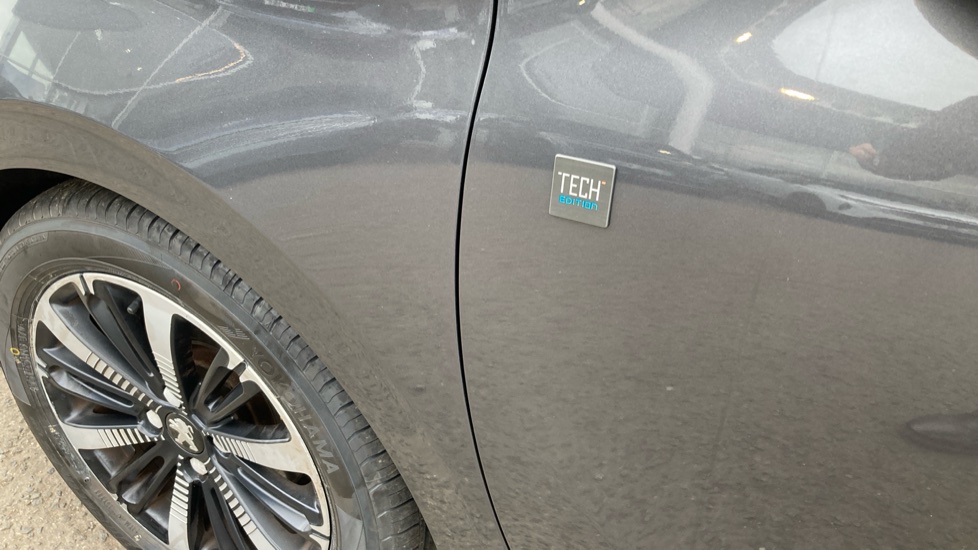 Peugeot 208 1.2 PureTech 82 Tech Edition 5dr [Start Stop] Petrol Hatchback - Image 25