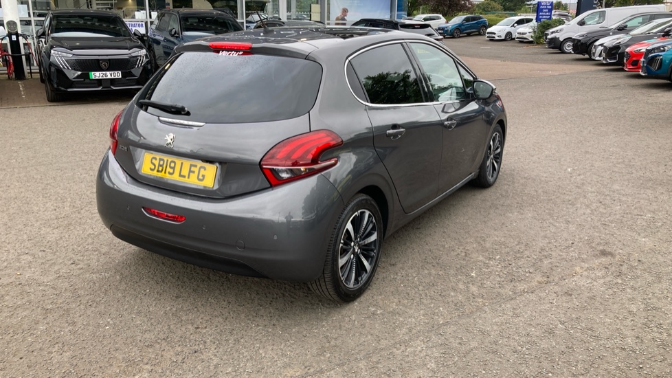 Peugeot 208 1.2 PureTech 82 Tech Edition 5dr [Start Stop] Petrol Hatchback - Image 29