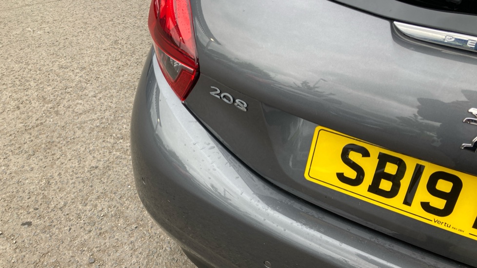 Peugeot 208 1.2 PureTech 82 Tech Edition 5dr [Start Stop] Petrol Hatchback - Image 30