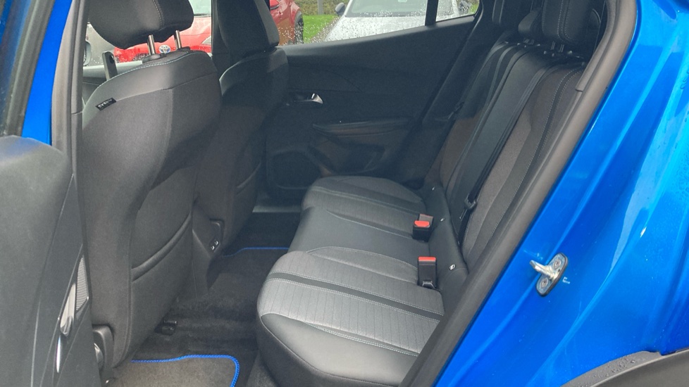 Peugeot 2008 1.2 PureTech Allure Premium+ 5dr Petrol Estate - Image 16