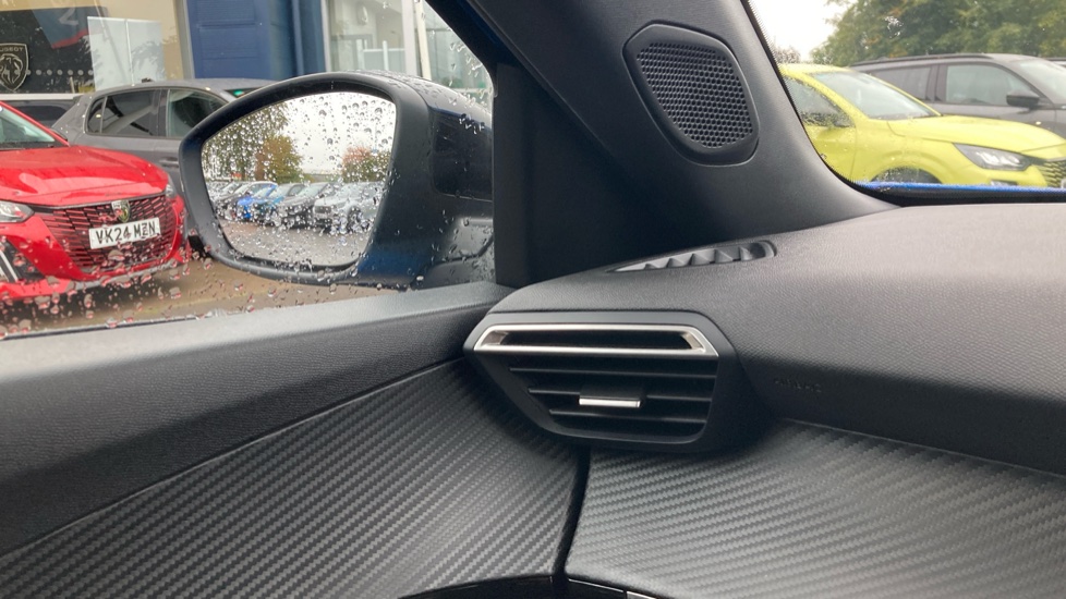 Peugeot 2008 1.2 PureTech Allure Premium+ 5dr Petrol Estate - Image 34
