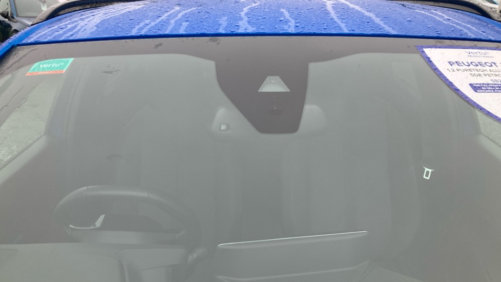 Peugeot 2008 1.2 PureTech Allure Premium+ 5dr Petrol Estate - Image 41
