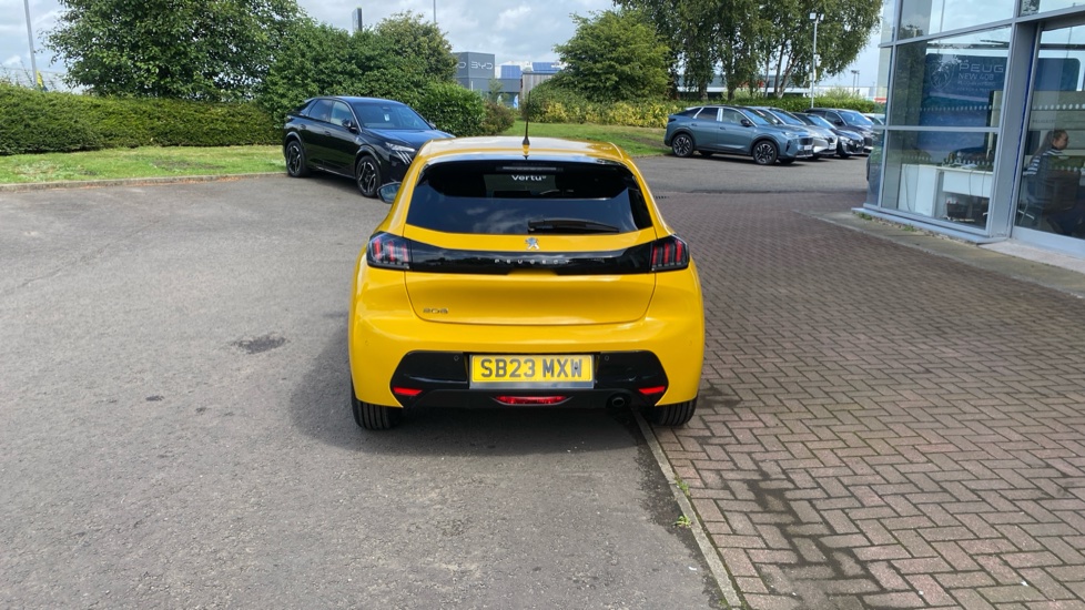 Peugeot 208 1.2 PureTech 100 Allure Premium + 5dr Petrol Hatchback - Image 27