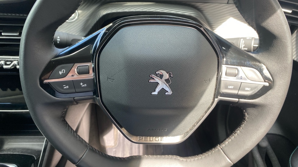 Peugeot 208 1.2 PureTech 100 Allure Premium + 5dr Petrol Hatchback - Image 31