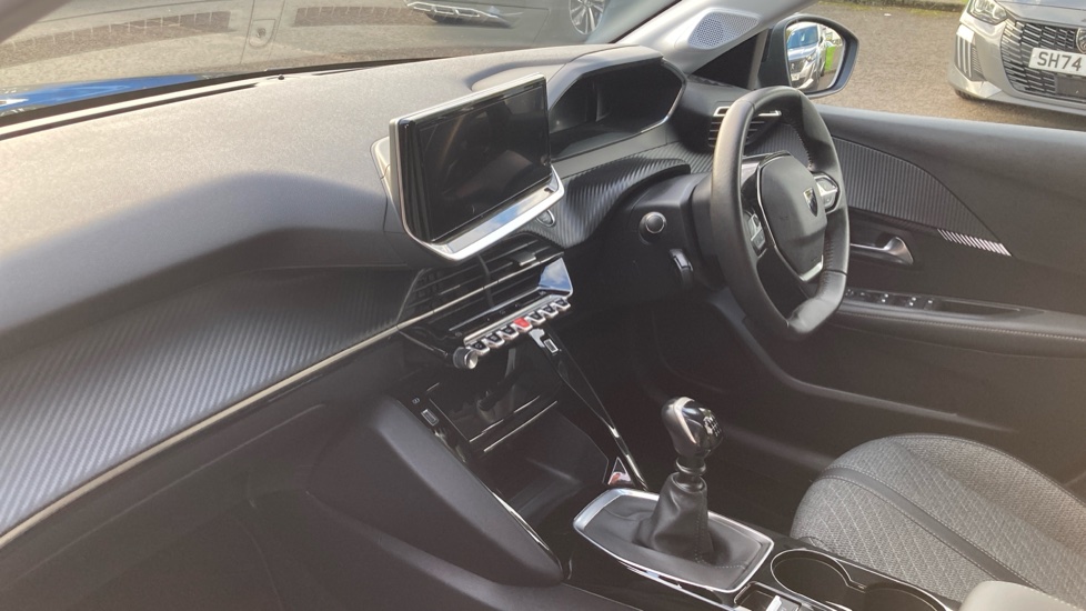 Peugeot 208 1.2 PureTech 100 Allure 5dr Petrol Hatchback - Image 9