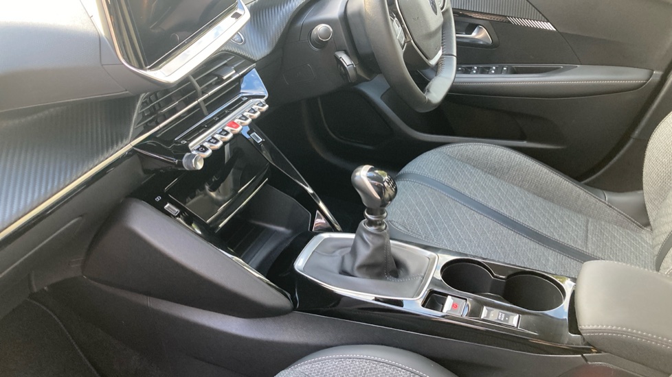 Peugeot 208 1.2 PureTech 100 Allure 5dr Petrol Hatchback - Image 13