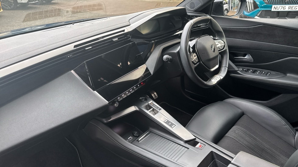 Peugeot 408 1.6 Hybrid 225 First Edition 5dr e-EAT8 Hatchback - Image 9