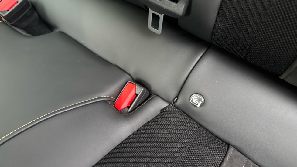 Peugeot 408 1.6 Hybrid 225 First Edition 5dr e-EAT8 Hatchback - Image 17