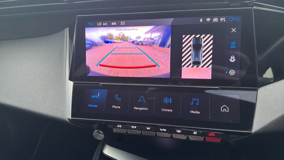 Peugeot 408 1.6 Hybrid 225 First Edition 5dr e-EAT8 Hatchback - Image 28
