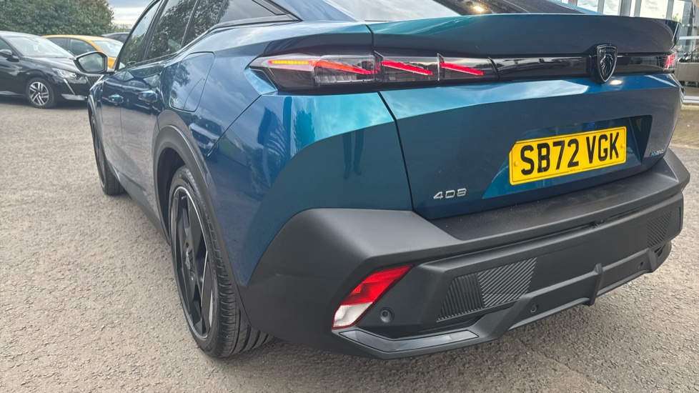 Peugeot 408 1.6 Hybrid 225 First Edition 5dr e-EAT8 Hatchback - Image 40