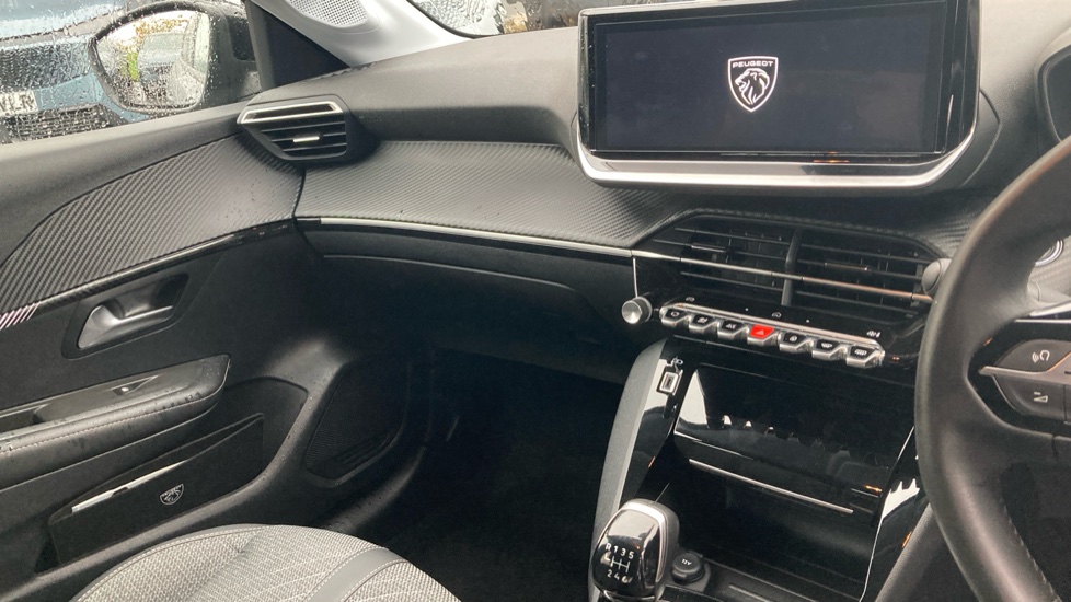 Peugeot 208 1.2 PureTech 100 Allure 5dr Petrol Hatchback - Image 14