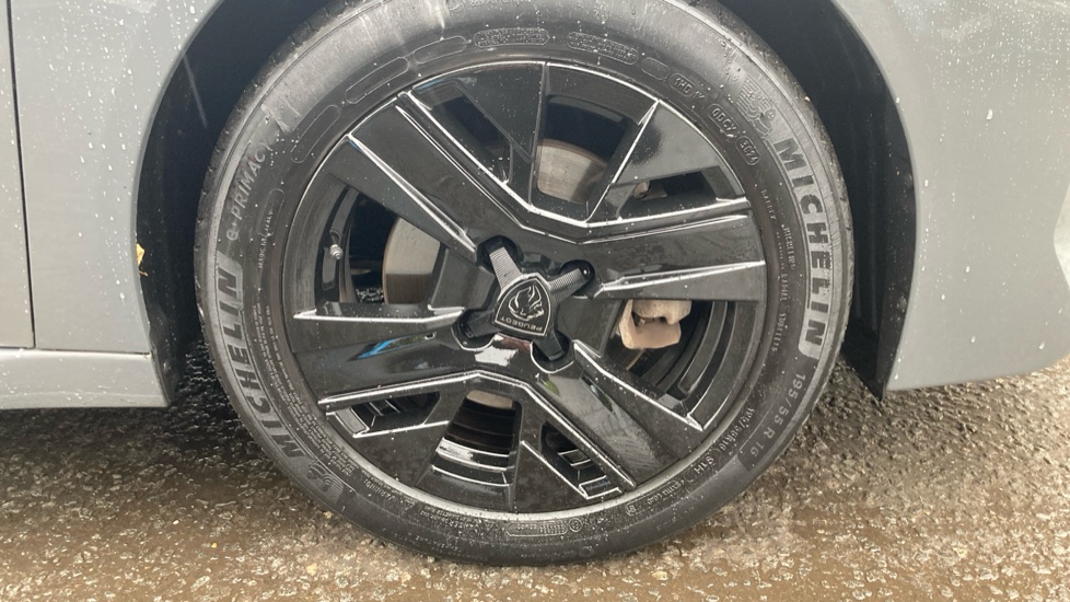 Peugeot 208 1.2 PureTech 100 Allure 5dr Petrol Hatchback - Image 21