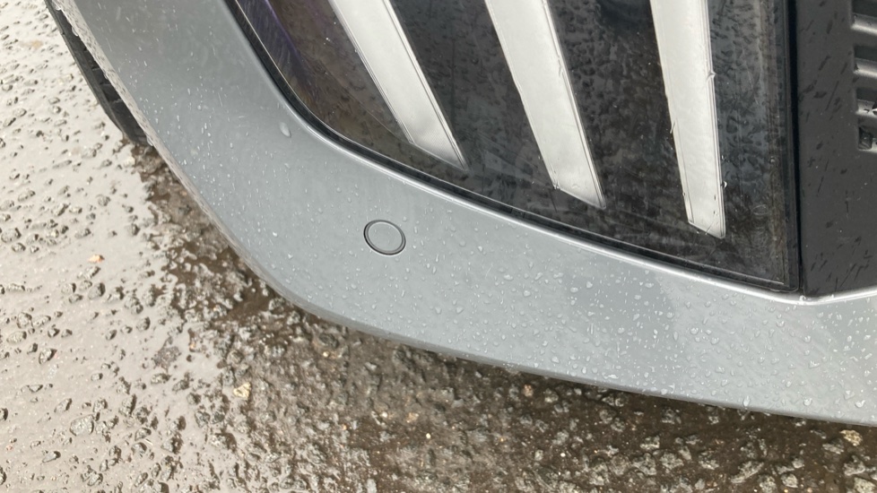 Peugeot 208 1.2 PureTech 100 Allure 5dr Petrol Hatchback - Image 28