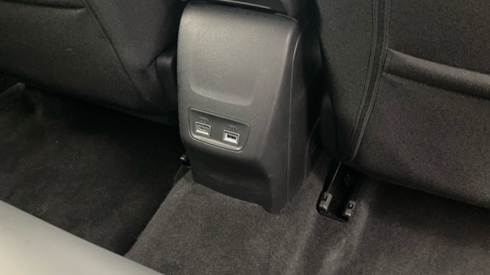 Peugeot 208 1.2 PureTech 100 Allure 5dr Petrol Hatchback - Image 33