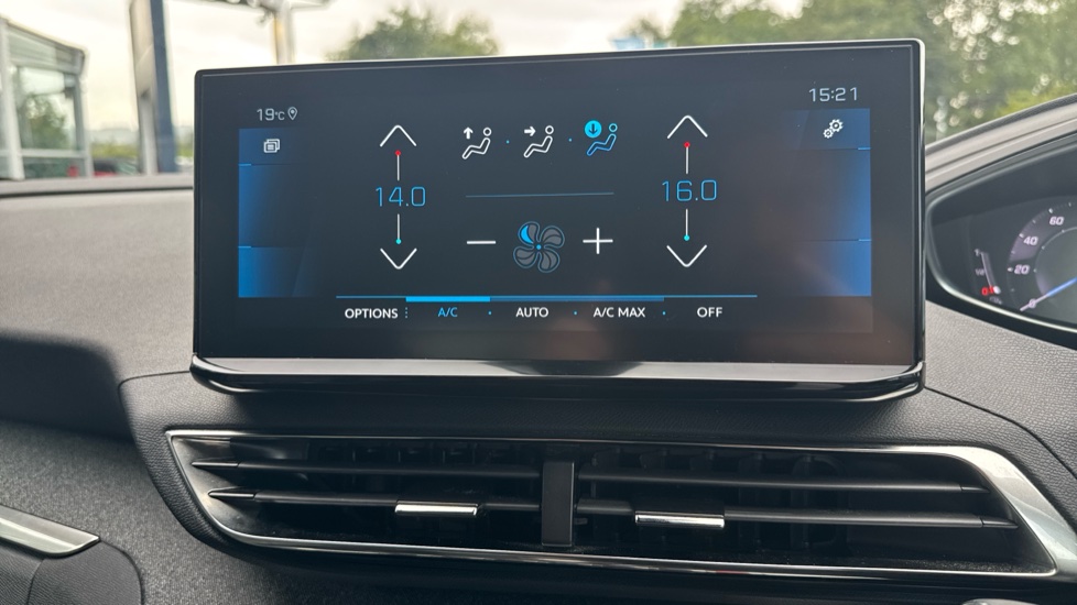 Peugeot 3008 1.5 BlueHDi Allure Premium+ 5dr EAT8 Diesel Estate - Image 30