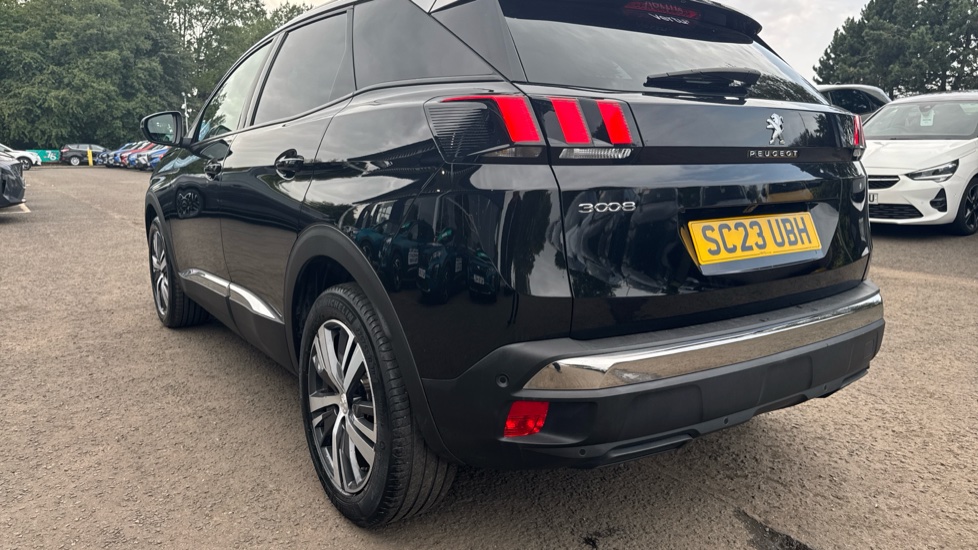 Peugeot 3008 1.5 BlueHDi Allure Premium+ 5dr EAT8 Diesel Estate - Image 41