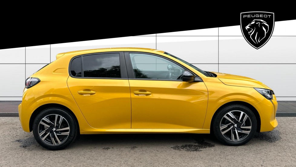 Peugeot 208 1.2 PureTech Active Premium + 5dr Petrol Hatchback - Image 5